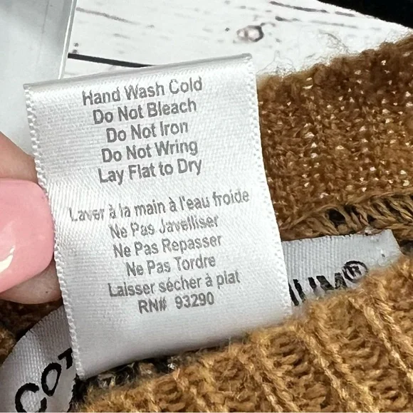 Cotton Emporium Tan and Black Leopard Print V-Neck Sweater Large - Picture 4 of 4